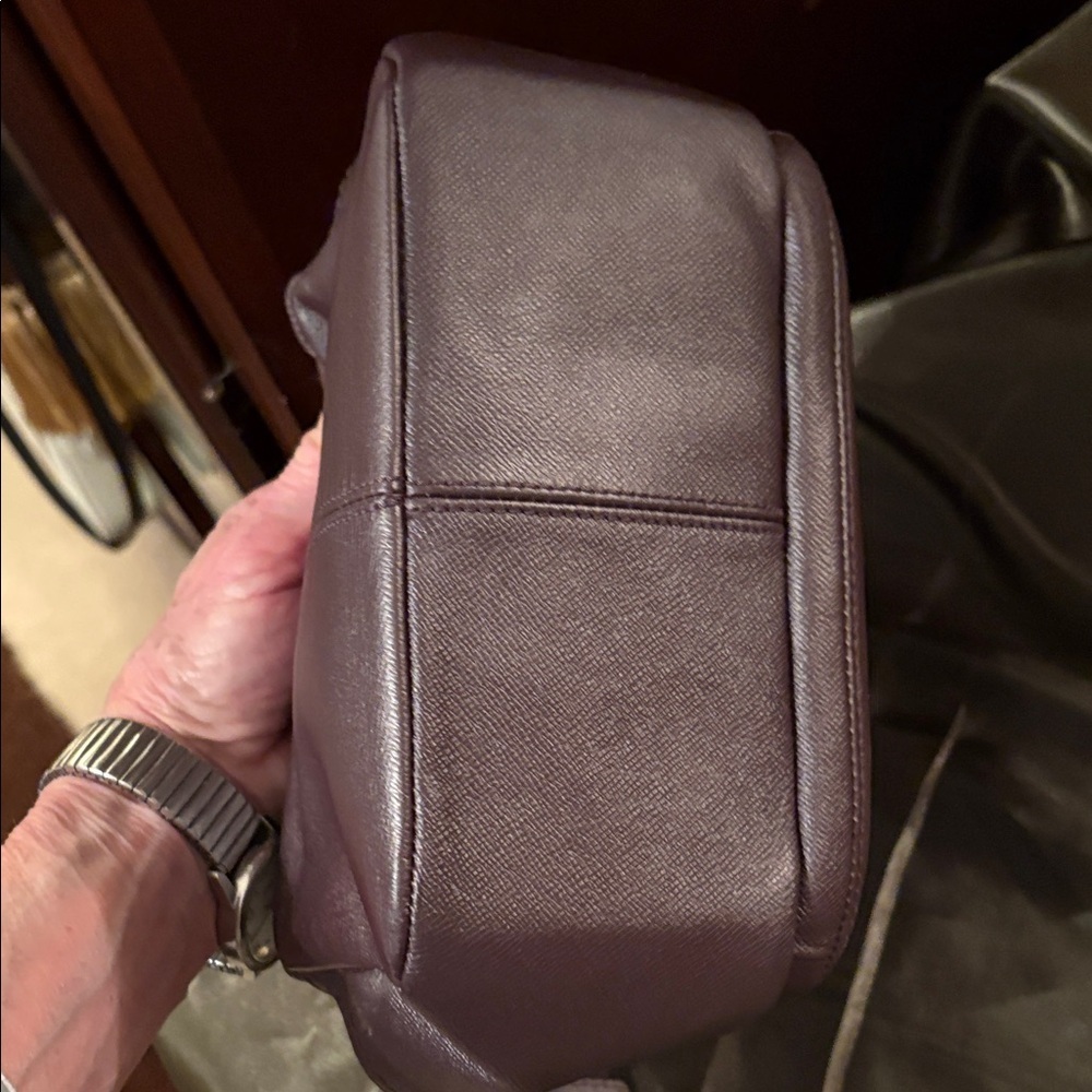 Coach Campbell Turnlock Leather Camera bag - Picture 9 of 13
